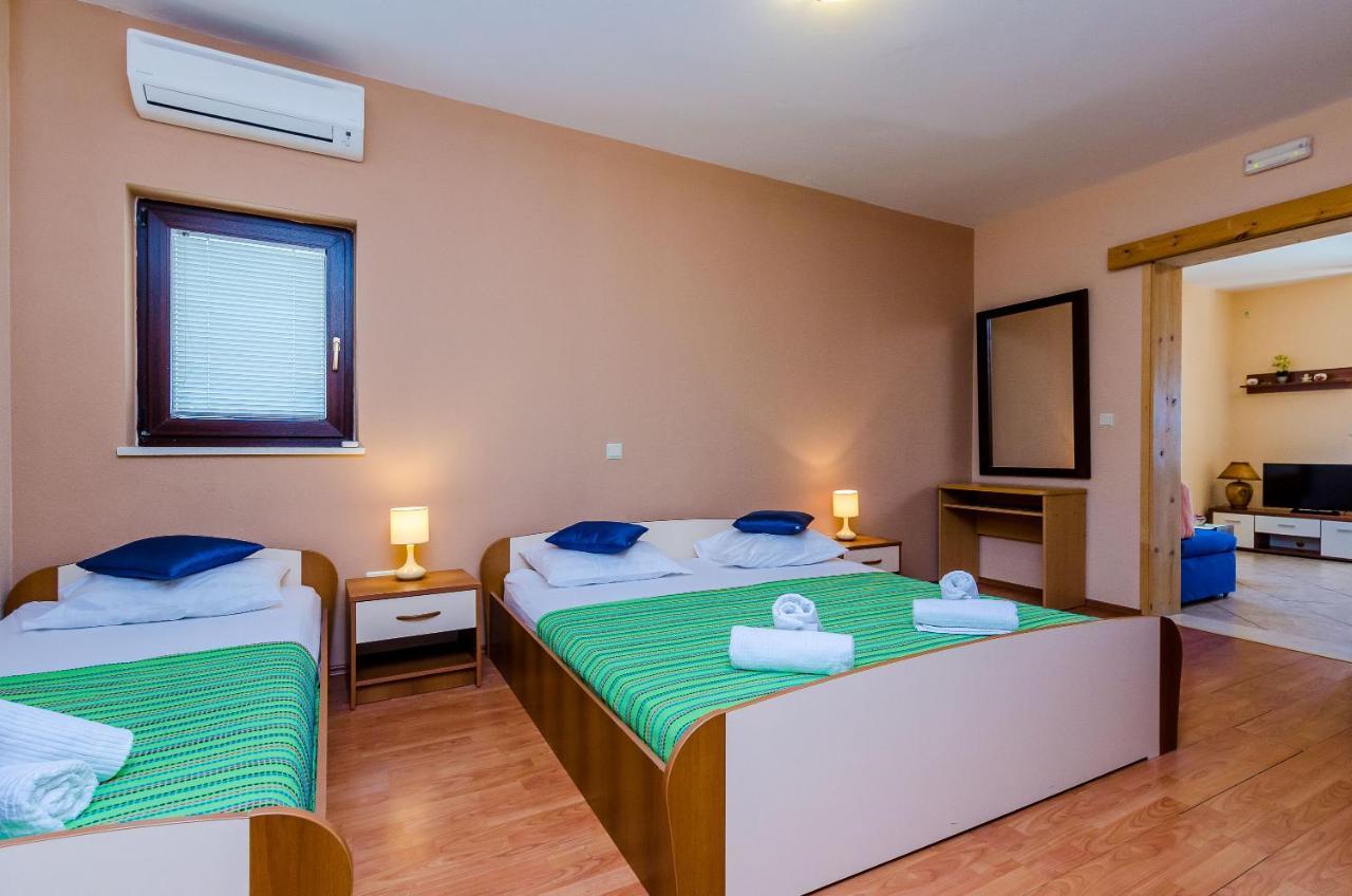 Apartments Kanjuo By The Sea مْليني المظهر الخارجي الصورة