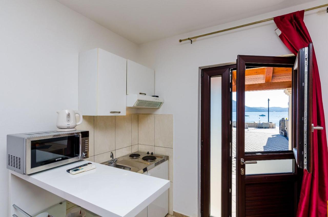 Apartments Kanjuo By The Sea مْليني المظهر الخارجي الصورة
